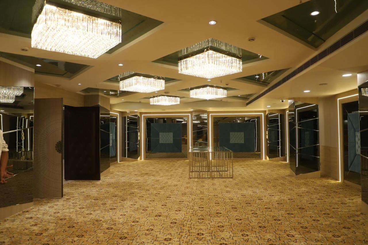 The Royal Class Hotel Gwalior Dış mekan fotoğraf