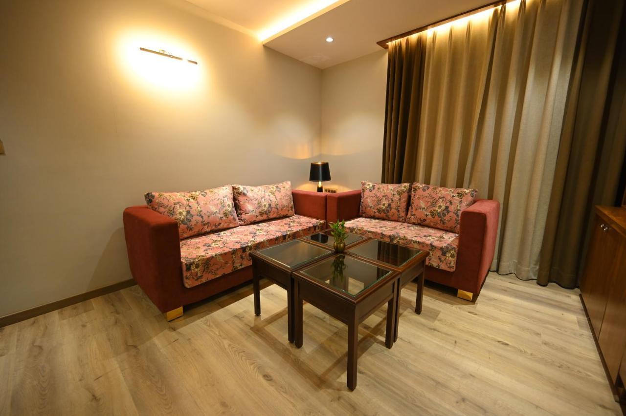 The Royal Class Hotel Gwalior Dış mekan fotoğraf