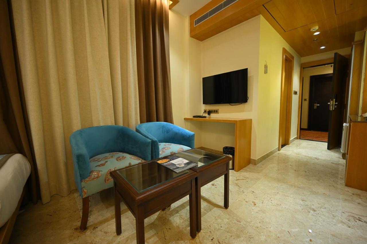 The Royal Class Hotel Gwalior Dış mekan fotoğraf