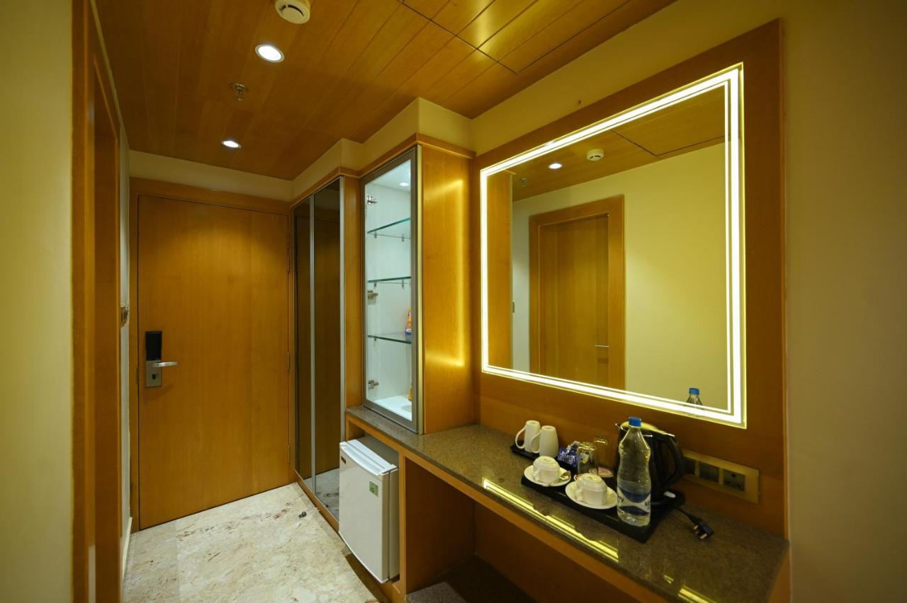 The Royal Class Hotel Gwalior Dış mekan fotoğraf