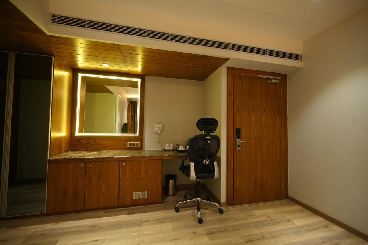The Royal Class Hotel Gwalior Dış mekan fotoğraf