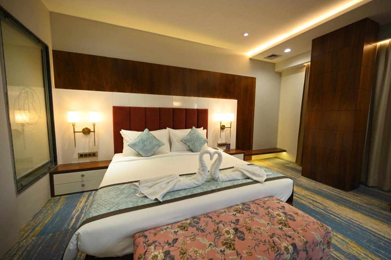 The Royal Class Hotel Gwalior Dış mekan fotoğraf