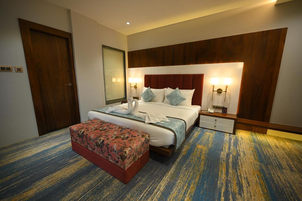 The Royal Class Hotel Gwalior Dış mekan fotoğraf