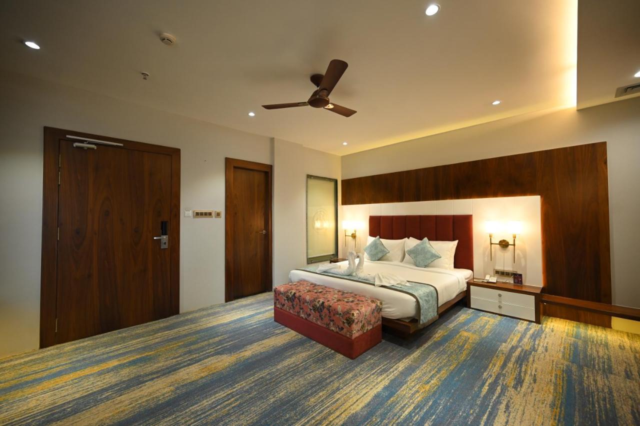 The Royal Class Hotel Gwalior Dış mekan fotoğraf